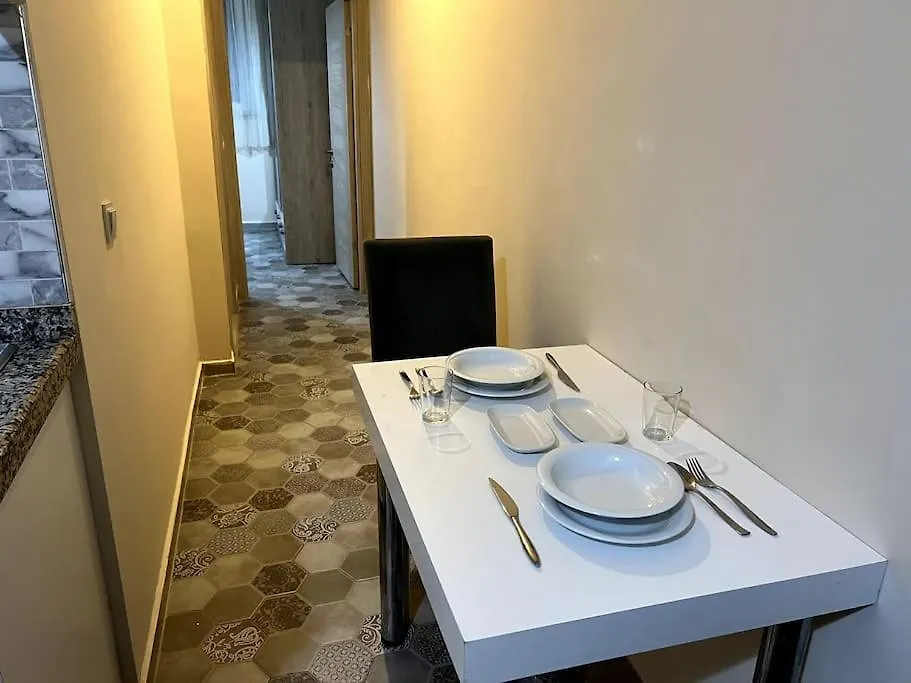 Appartement Basement Floor, Merkezi, Erasta Mall Karsisi '21' Antalya Turkije